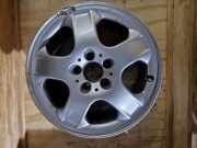Felge von einem Mercedes ML-Klasse