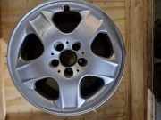 Felge von einem Mercedes ML-Klasse