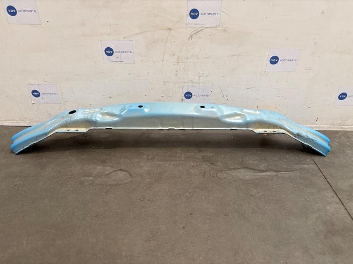 Chassisstreifen vorne von einem Mercedes Sprinter