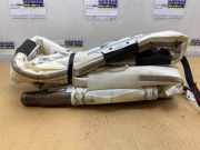 Airbag Himmel links von einem Mercedes B-Klasse