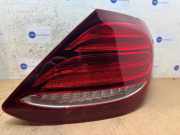 Rücklicht rechts von einem Mercedes E-Klasse