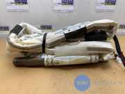 Airbag Himmel links von einem Mercedes B-Klasse