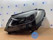 Scheinwerfer links von einem Mercedes C-Klasse
