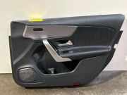 Türverkleidung 4-türig rechts vorne von einem Mercedes A-Klasse