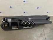 Armaturenbrett von einem Mercedes CLA