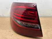 Rücklicht links von einem Mercedes C-Klasse