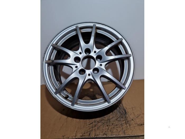 Felge von einem Mercedes B-Klasse