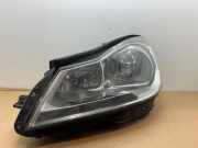 Scheinwerfer links von einem Mercedes C-Klasse