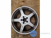 Felge von einem Mercedes SL