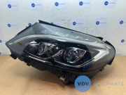 Scheinwerfer links von einem Mercedes C-Klasse