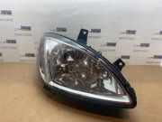 Scheinwerfer rechts von einem Mercedes Vito