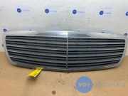 Grill von einem Mercedes E-Klasse