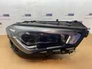 Scheinwerfer rechts von einem Mercedes CLA