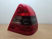 Rücklicht rechts von einem Mercedes C-Klasse