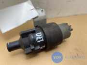 Zusätzliche Wasserpumpe von einem Mercedes SLK