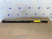 Gasdämpferset Kofferraumklappe von einem Mercedes CLA