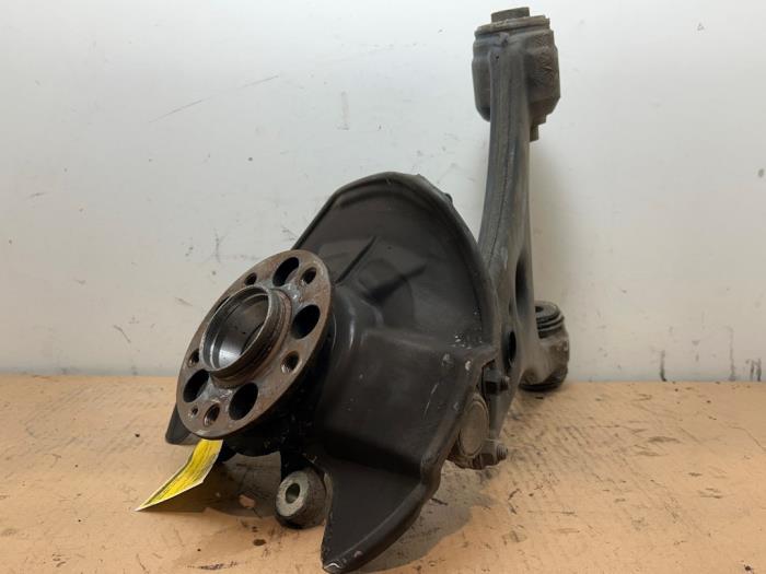 Achsschenkel rechts vorne von einem Mercedes A-Klasse