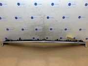 Grillleiste von einem Mercedes E-Klasse (799)