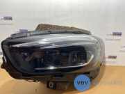 Scheinwerfer links von einem Mercedes B-Klasse