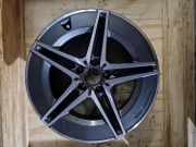 Felge von einem Mercedes C-Klasse