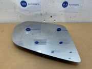 Spiegelglas rechts von einem Mercedes Vito