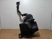 Scheibensprühertank vorne von einem Mercedes CLA