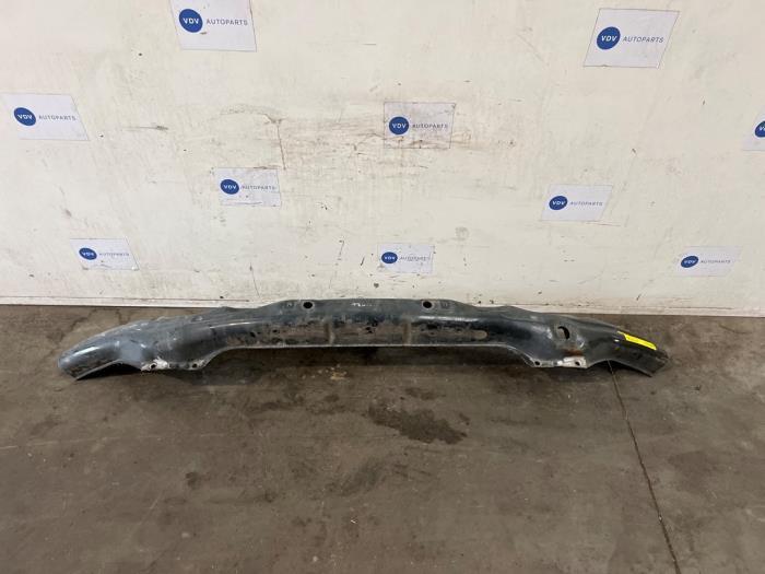 Chassisstreifen vorne von einem Mercedes Sprinter