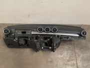 Armaturenbrett von einem Mercedes C-Klasse