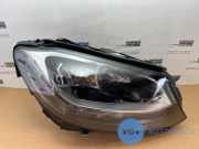 Scheinwerfer rechts von einem Mercedes C-Klasse