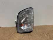 Richtungsanzeiger links von einem Mercedes E-Klasse