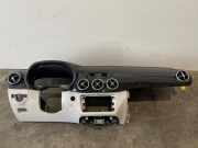 Armaturenbrett von einem Mercedes B-Klasse