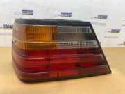 Rücklicht rechts von einem Mercedes E-Klasse