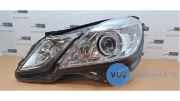 Scheinwerfer links von einem Mercedes E-Klasse