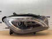 Scheinwerfer rechts von einem Mercedes ML-Klasse