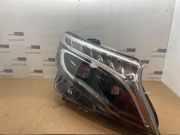 Scheinwerfer rechts von einem Mercedes V-Klasse