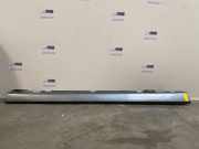 Schwelle rechts von einem Mercedes E-Klasse (775)