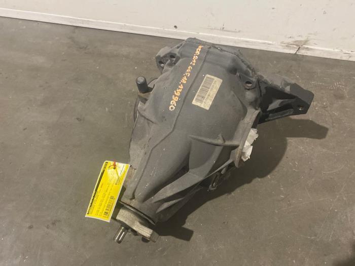 Differential hinten von einem Mercedes E-Klasse