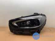 Scheinwerfer links von einem Mercedes C-Klasse