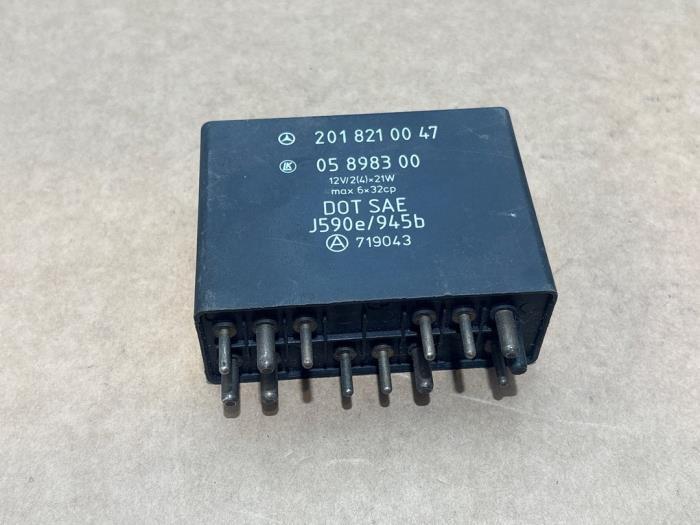 Richtungsanzeiger Relais von einem Mercedes 190E/D