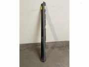 Schwelle rechts von einem Mercedes GLA (787)