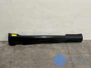 Schwelle rechts von einem Mercedes SLK