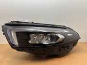 Scheinwerfer links von einem Mercedes A-Klasse