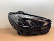 Scheinwerfer rechts von einem Mercedes C-Klasse