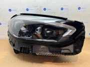 Scheinwerfer rechts von einem Mercedes C-Klasse