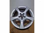 Felge von einem Mercedes C-Klasse