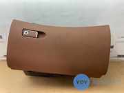 Handschuhfach von einem Mercedes E-Klasse