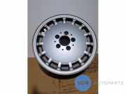 Felge von einem Mercedes E-Klasse