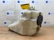 Scheibensprühertank vorne von einem Mercedes E-Klasse