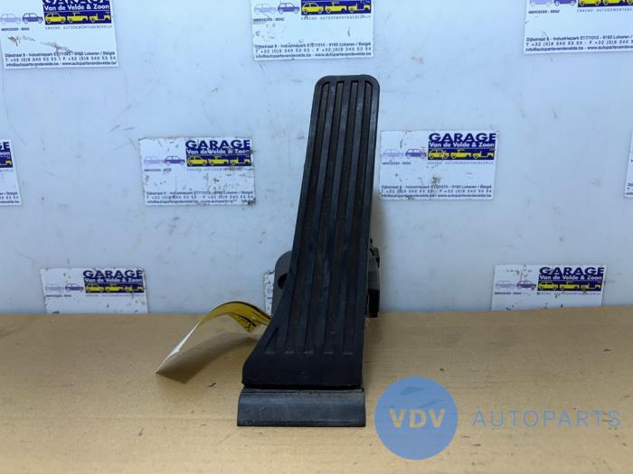 Gaspedal von einem Mercedes C-Klasse