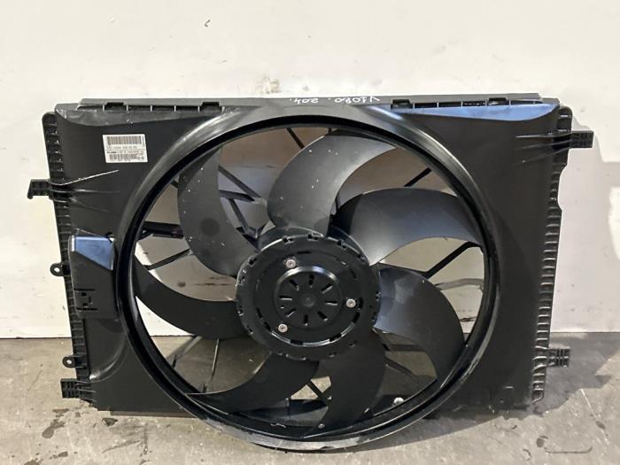 Motorkühlungslüfter von einem Mercedes C-Klasse